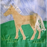 An applique pattern for a brumby