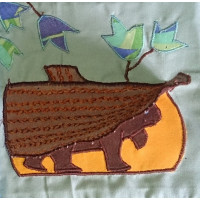 An applique pattern for a wombat