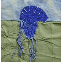 An applique pattern for a bluebottle